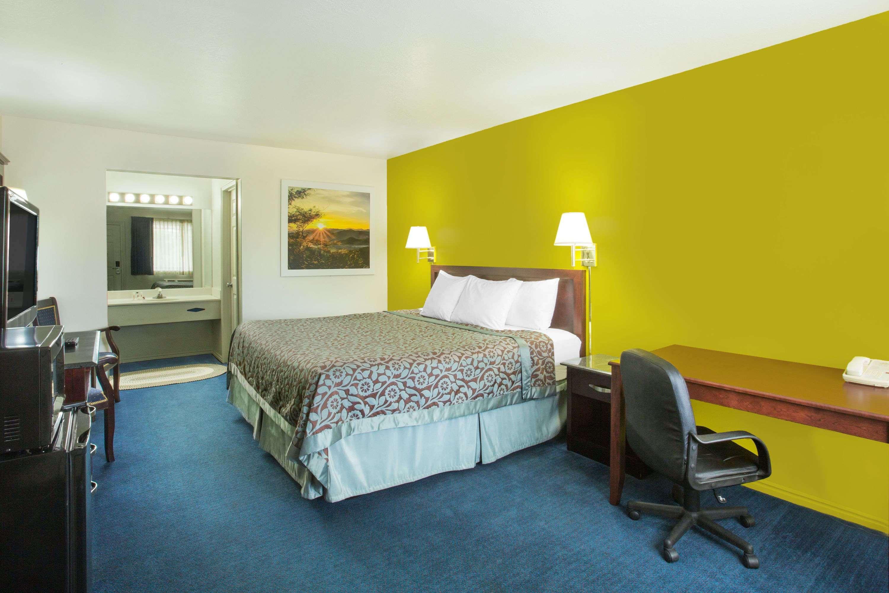 Days By Wyndham Hotel 2*
